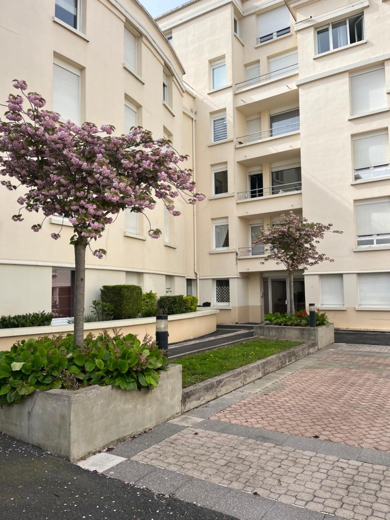 Julia Home, Madamedemconciergerie Reims Exterior photo